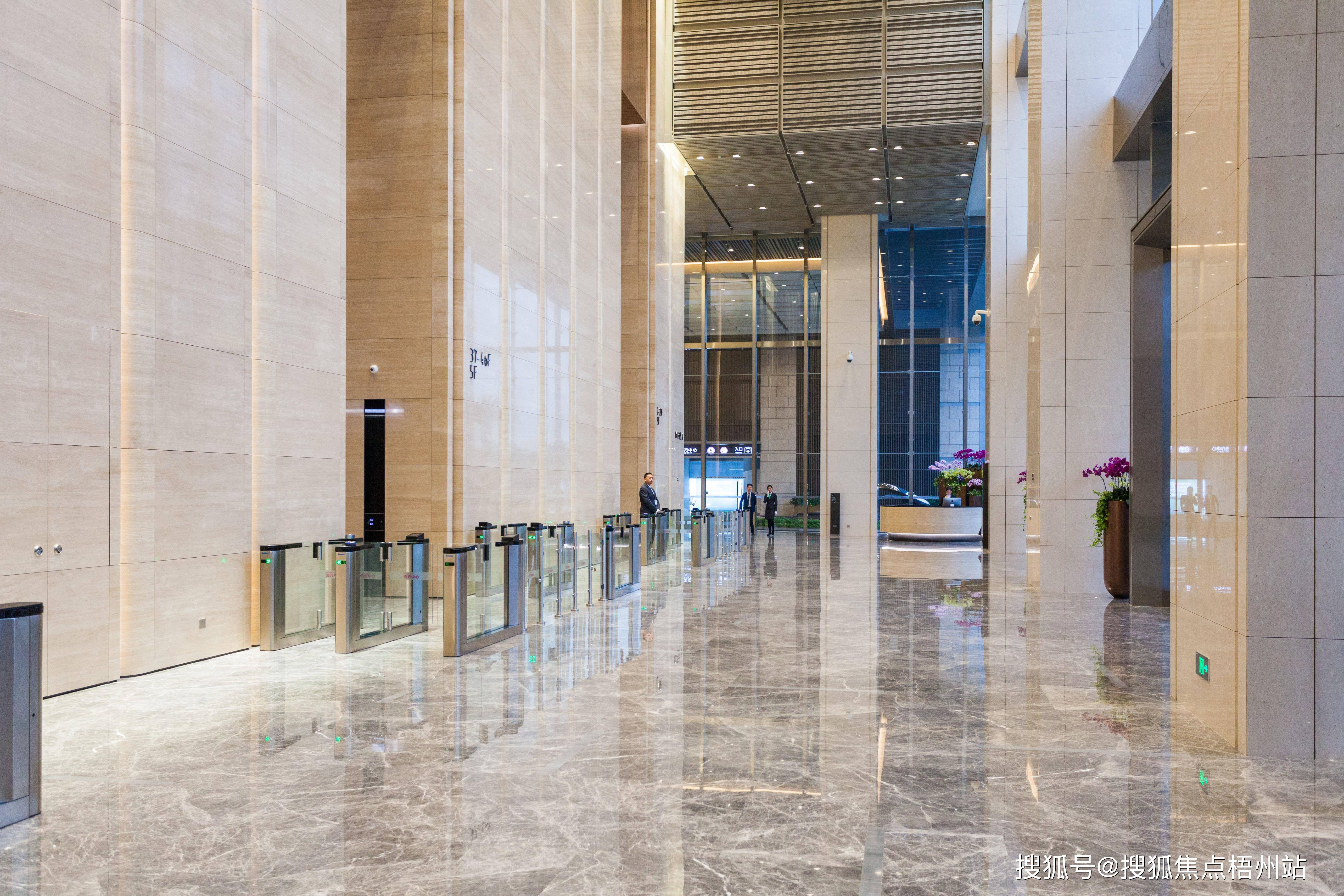 2024年深圳壹方中心写字楼租金表 多种写字楼面积招租_宝安区_新安