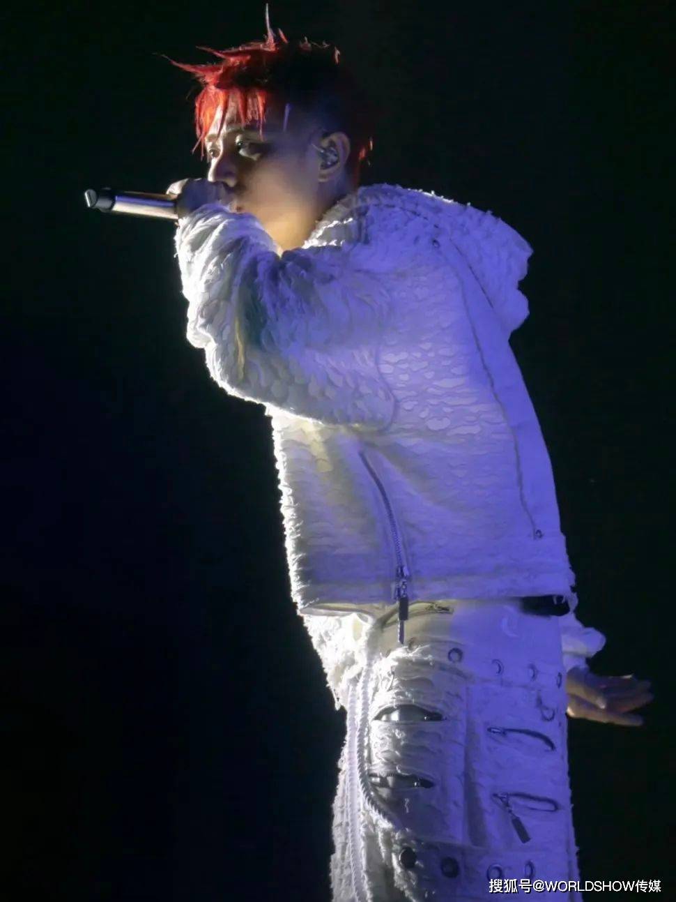 key.l刘聪「回到2000」2万人专场制作:超现实 高冲击 坠入复古未来!