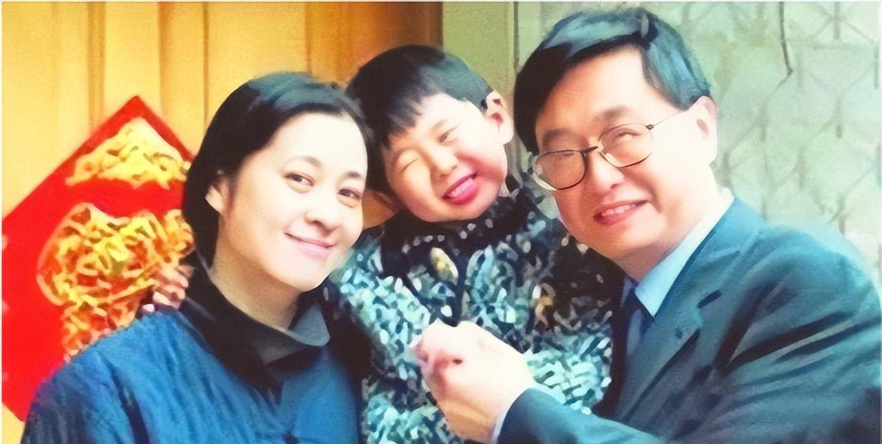 倪萍的儿子和女儿现状图片