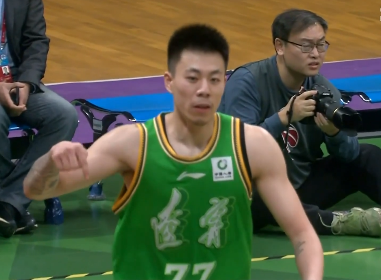 海报曝光p掉纹身,辽篮传承来了,春晚演什么?_李晓旭_1_cba