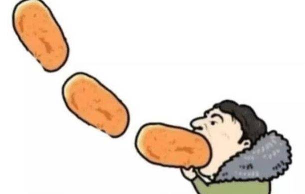 而陈赫也借此发现了商机,将王思聪吃热狗的照片做成了logo印在衣服上