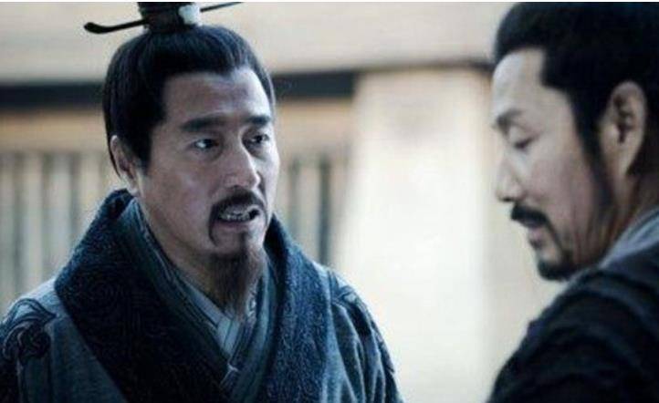 韩信被杀后,萧何看着他的遗体冷冷说了四个字,被后人诟病至今