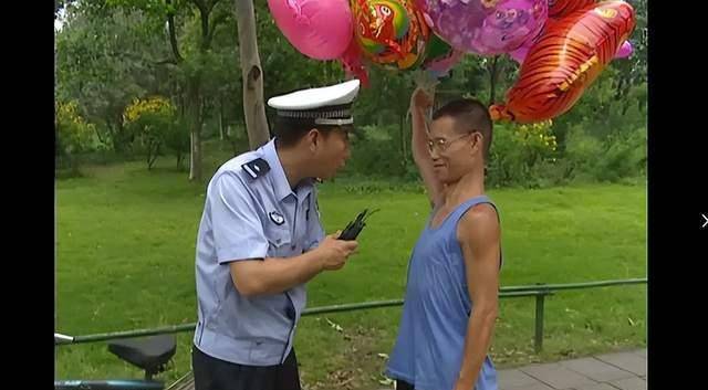 谭乔:眼泪向下,希望向上,生命于我以痛吻,我报之以歌_谭谈_交通_谭