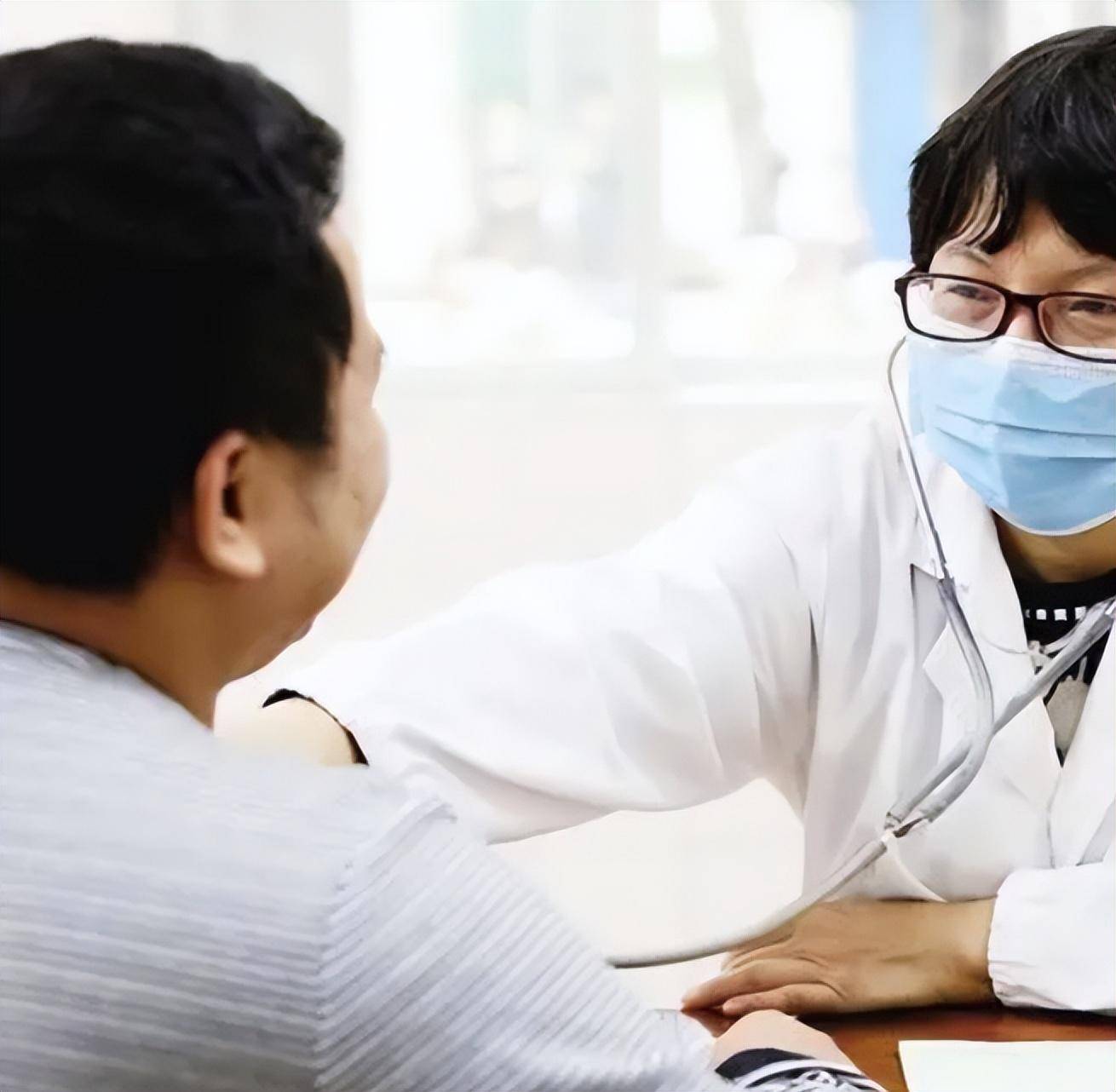 肺癌来临,腿部先知?医生提醒:双腿若有3种异常,建议尽快检查