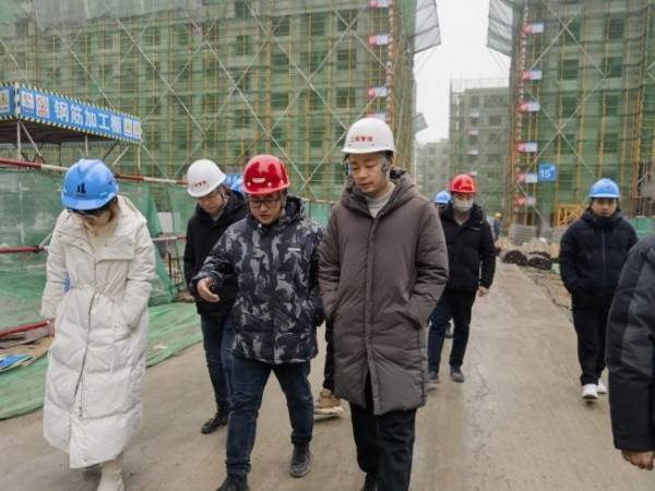 豫建集团公司总经理张春雷开展节前 安全检查工作