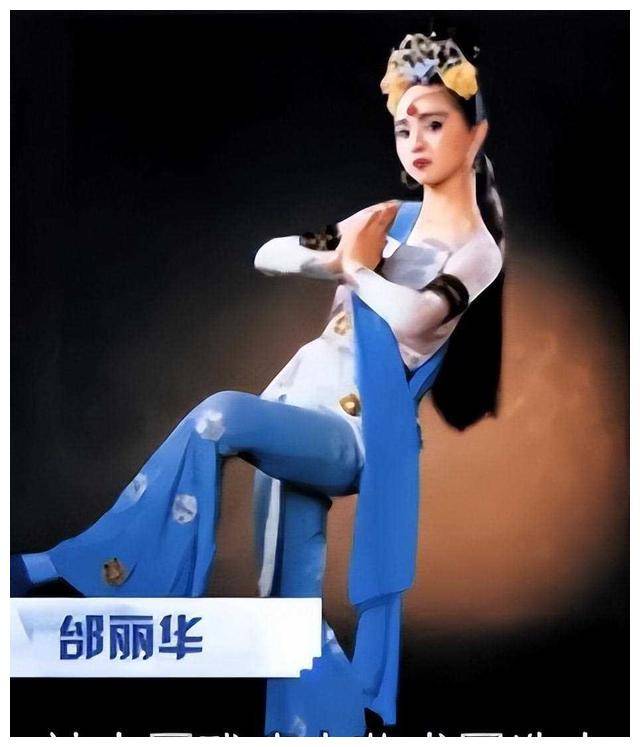"消失"已久的邰丽华,在结婚生子后,已经走上了另一条大道_舞蹈_世界