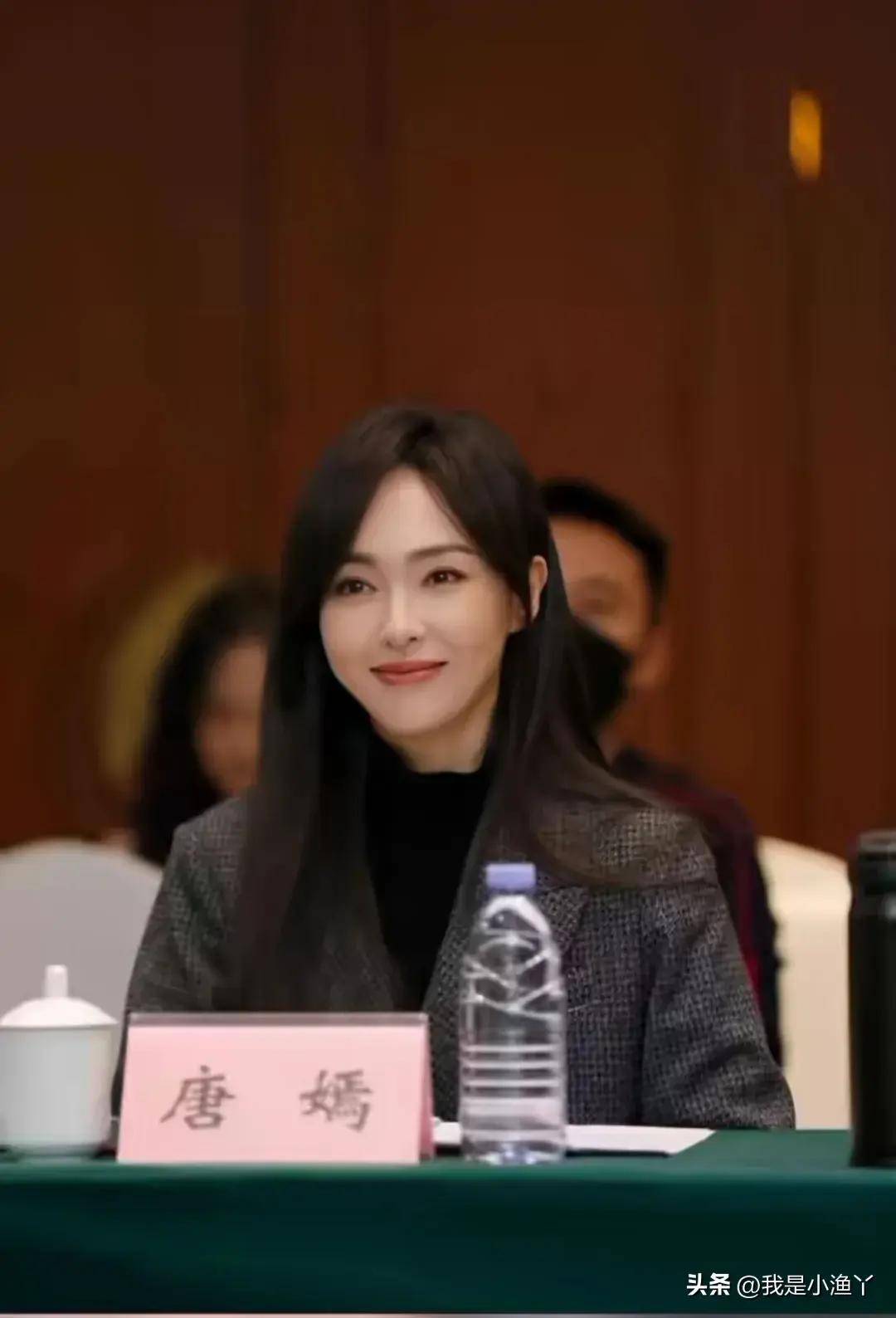 董勇称以后不能和唐嫣演对手戏了,《繁花》研讨会她都没绷住_角色