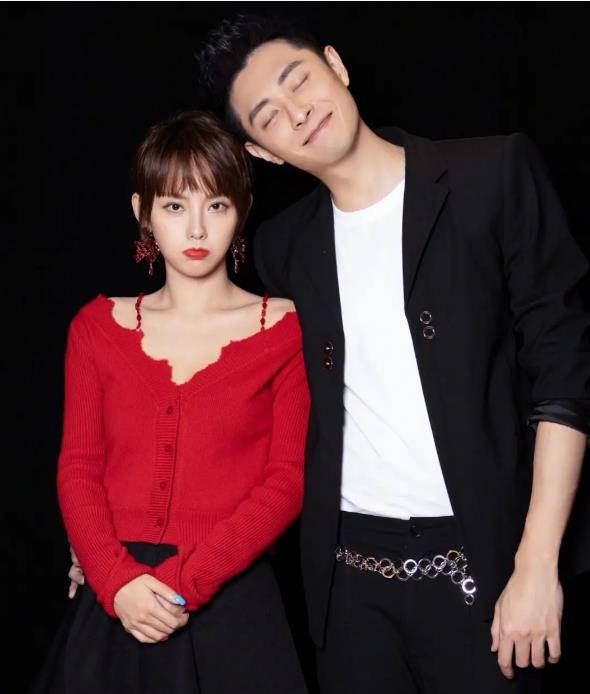 买超让张嘉倪离婚陷争议,邵晴晒视频嘲笑,这8年她爱的太辛苦_孩子