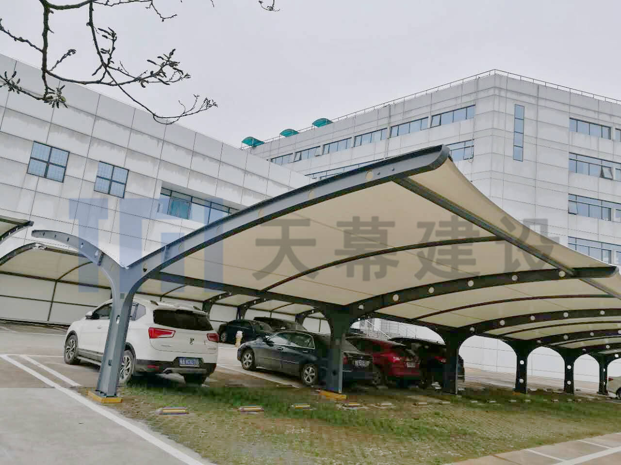 停放小型型车辆的膜结构车棚的尺寸在多少合适_搜狐