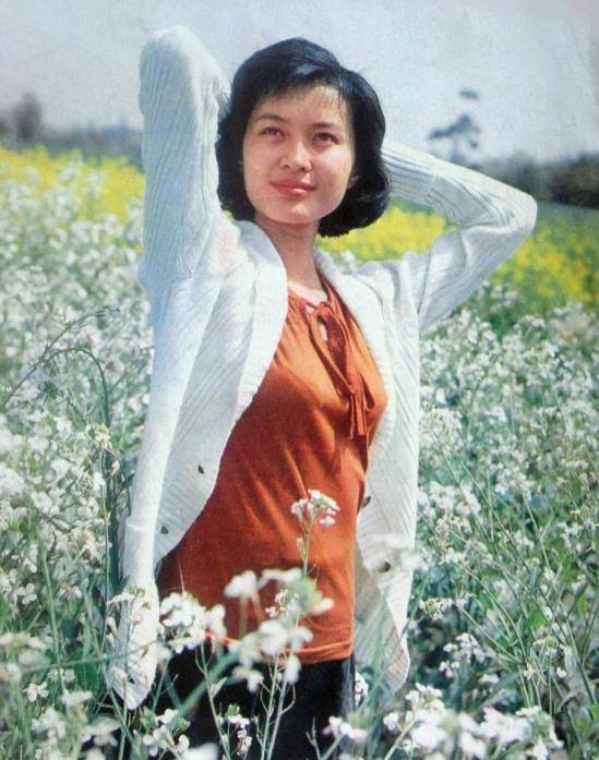 屠洪刚前妻方舒:两次失婚带两个女儿,两份嫁妆背后是带泪的母爱_表演