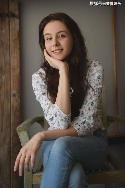 探秘世界顶级模特alisa amore的狠性感写真之美》_魅力_艺术_眼神