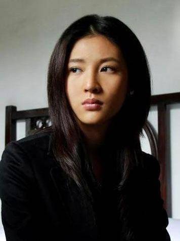 她因一部剧而一夜成名,未出月子就被家暴,离世时年仅!