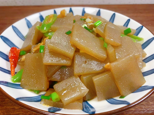 "吃一斤它等于吃10只鸡",一降血脂,二降血糖,三降胆固醇_魔芋_香葱