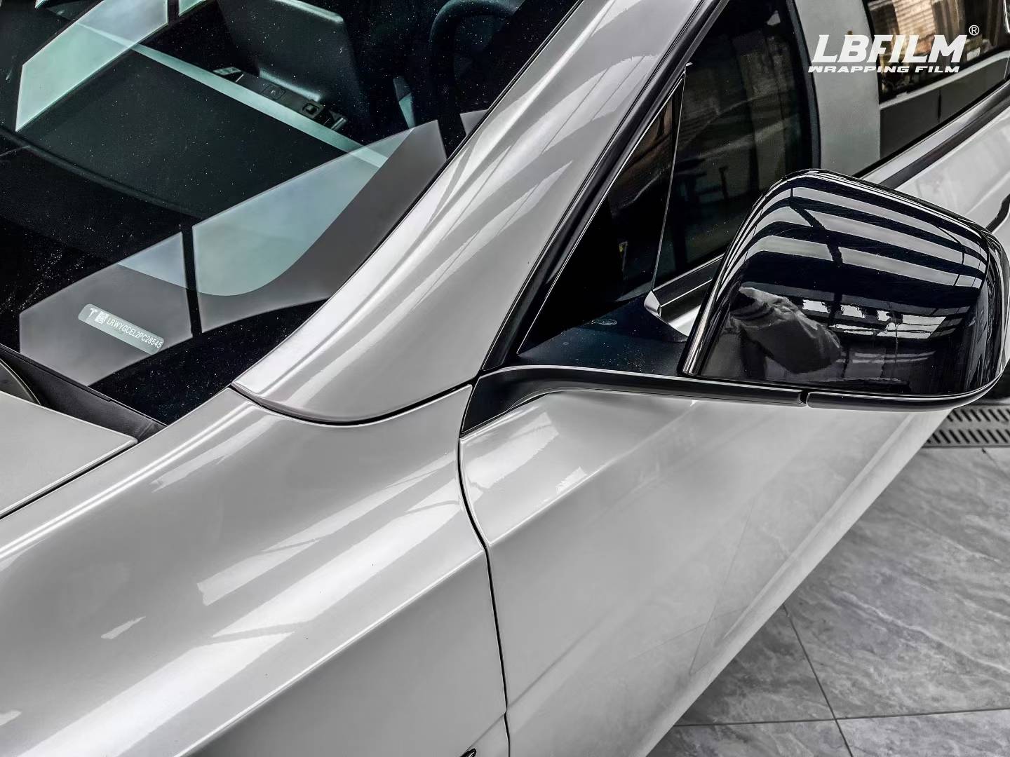 特斯拉modely-lb改色膜液态金属慕斯白,奶油的细腻感_搜狐汽车_搜狐网