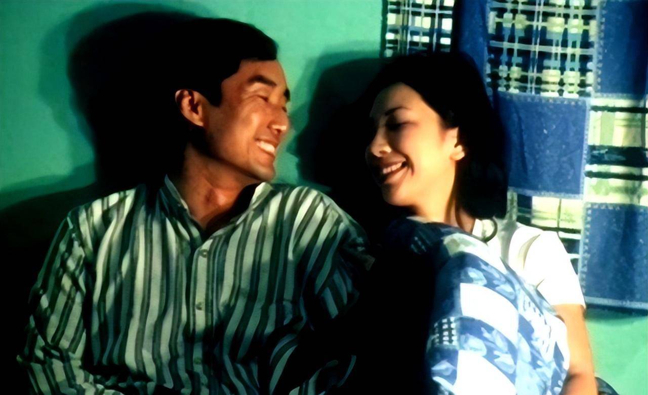 演员施京明:娶圈外妻生一子,为孙女苦学英语,如今67岁怎样了?