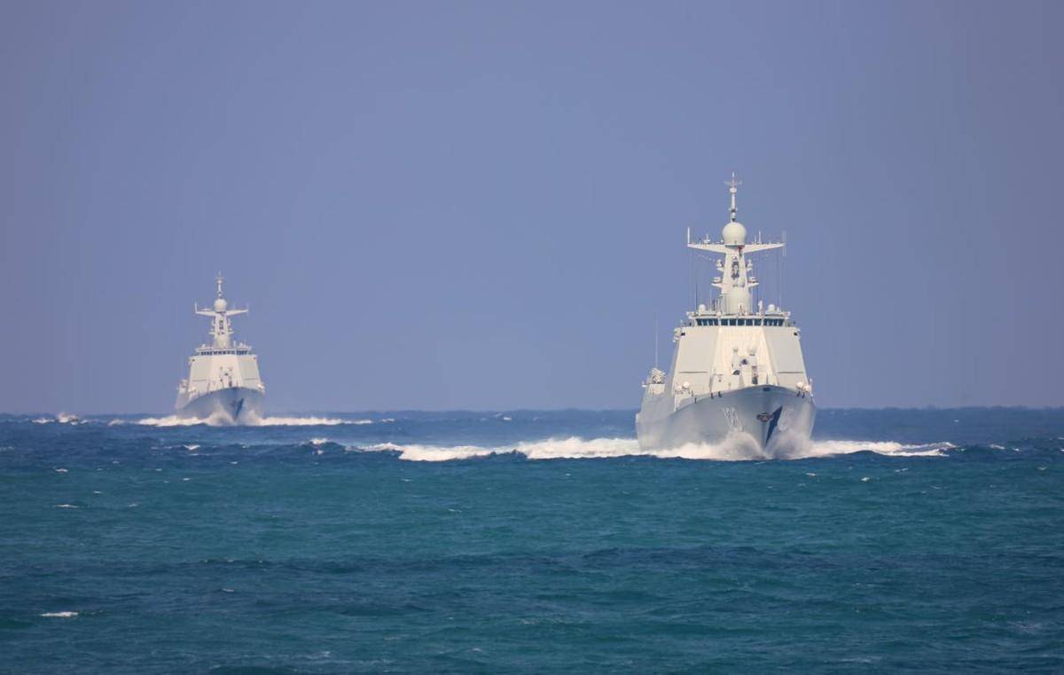 服役10年建造30艘,052d驱逐舰成为我军主力,还能再战20年?