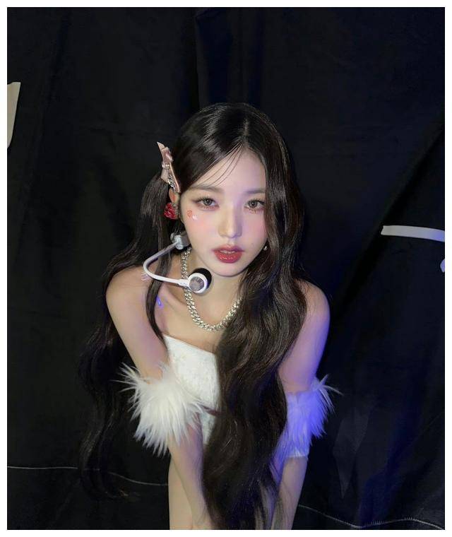 韩国女演员张元英携簪子跳传统舞蹈,引领文化传承风潮!