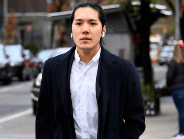 小室圭现在混得不错,年薪1亿春风得意,还把母亲接到美国_工作_公主