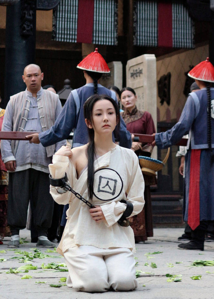 无论是凶狠表情,还是娓娓道来的心灰意冷,都让观众叹服,原来文凯玲不