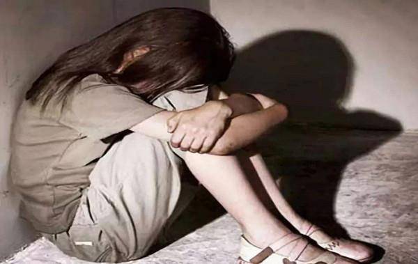 陈英落网记:为了钱财出卖身体于性病医生,心生怨恨杀人逃亡