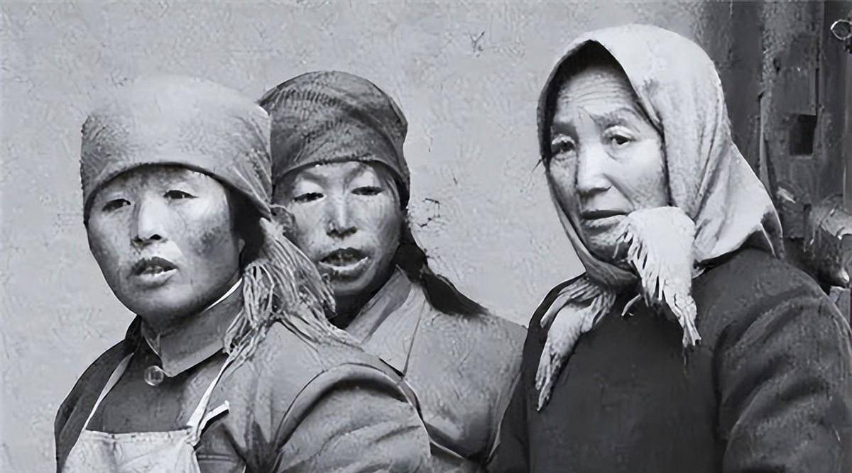 在经过一番调查后,警方发现在张春莲隐姓埋名生活的30年里,确实并没有