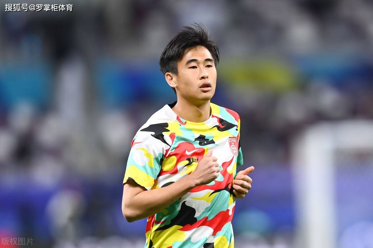 新帅刚来就找到正确使用戴伟浚的说明书,已让他进球_比赛_斯卢茨基