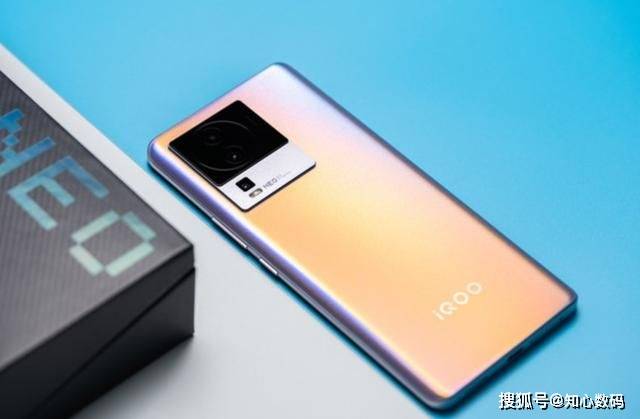 12gb 512gb仅1505元,95万跑分 120w闪充,iqoo不讲武德