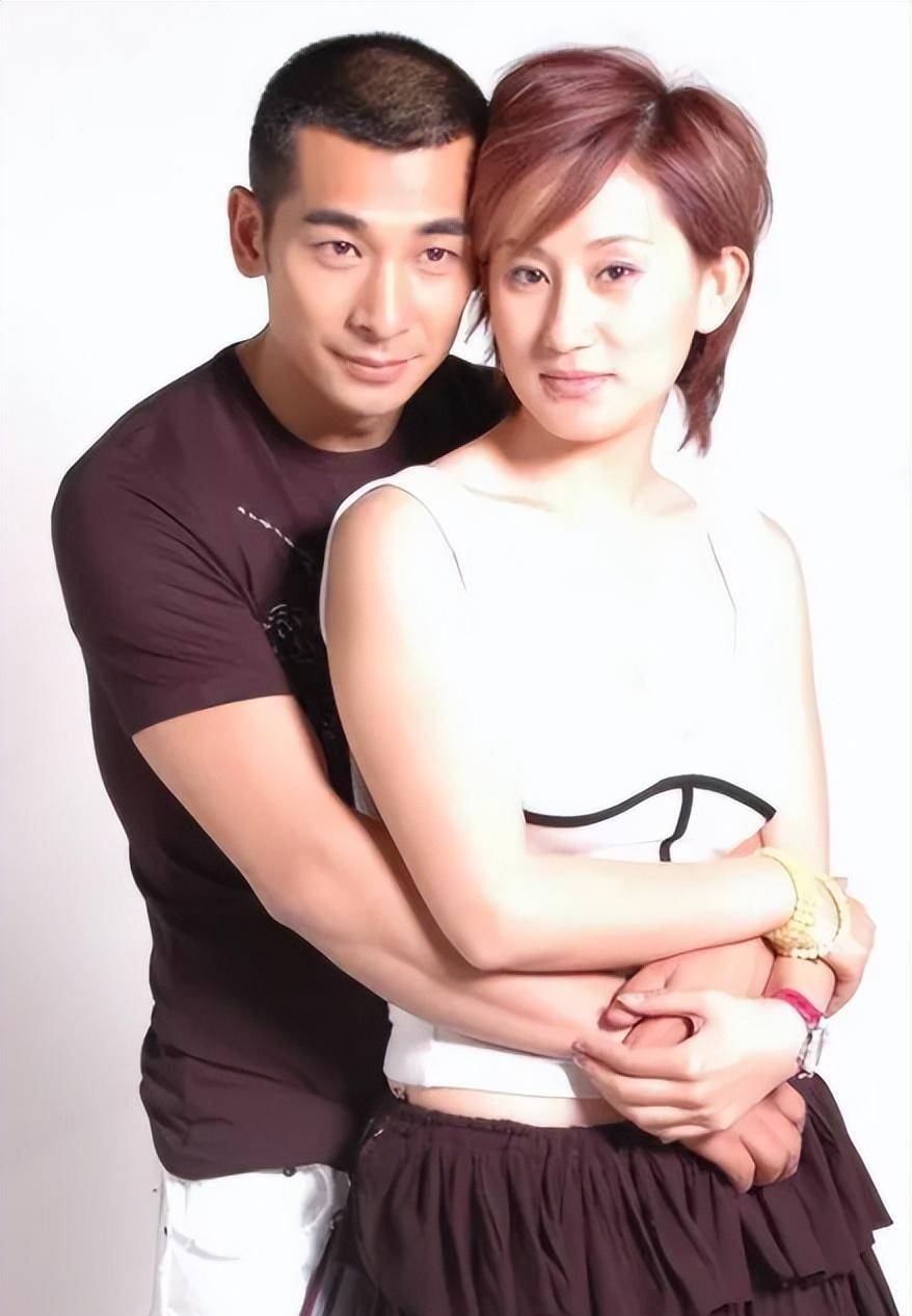 赵文卓:与吴绮莉传绯闻,深爱梅艳芳,却转身娶了小8岁张丹露_训练_朋友