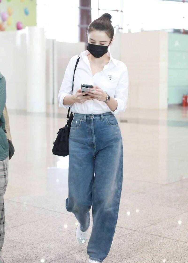 宋佳的造型分析:经典白衬衫——百搭又百变宋佳又穿出"高级范",白衬衫