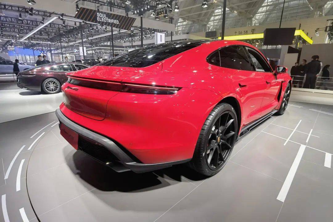 新款保时捷taycan官图发布!_搜狐汽车_搜狐网