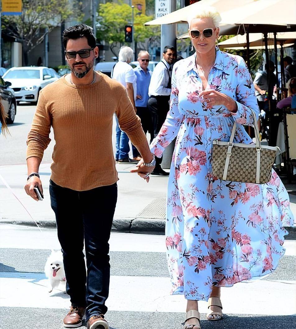 和施瓦辛格热恋,睡麦当娜老公,54岁为39岁丈夫生娃_布里吉特_身高