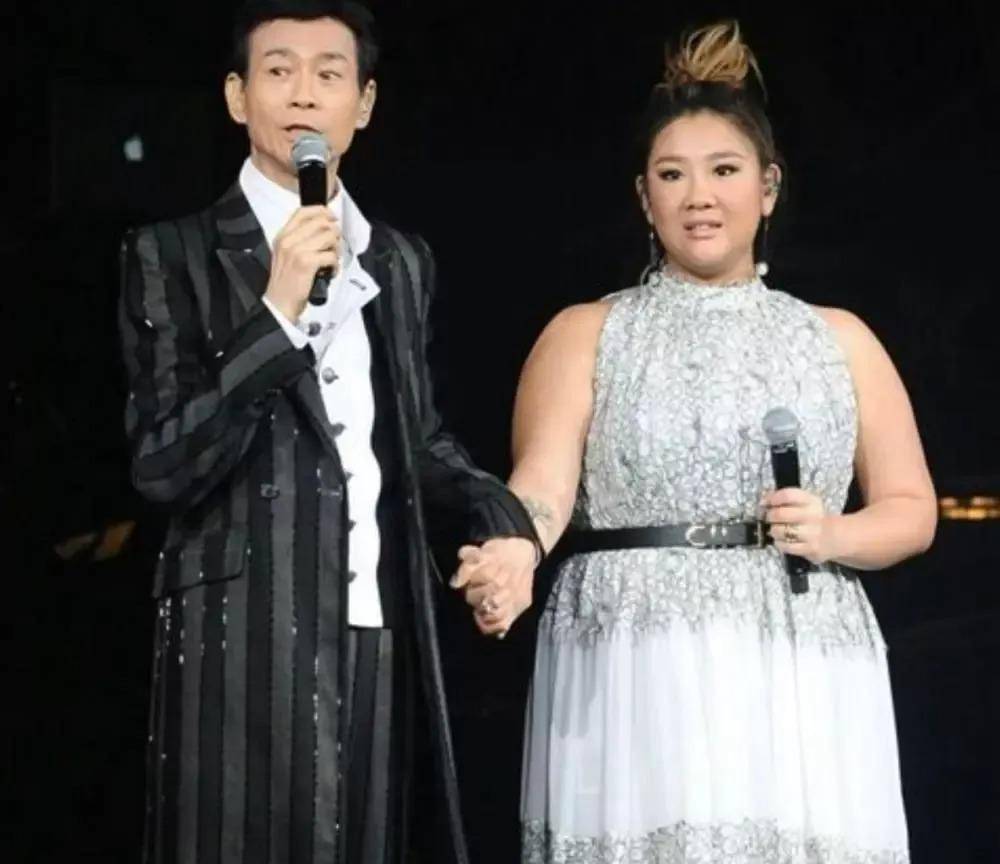 同是郑少秋的基因,把4个女儿一对比,差距就出来了_父亲_郑欣宜_成长