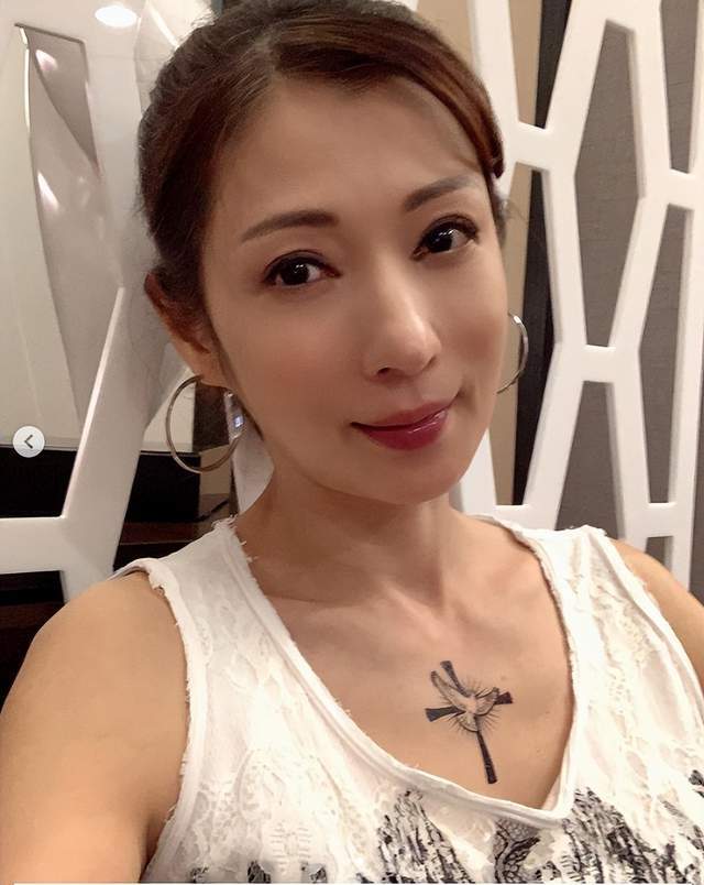 曾和星爷巩俐合作,跟日本人离婚后又嫁美国人_温翠苹_事件_社会