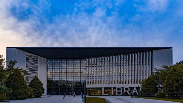 北京工业大学怎么样?竹简卷轴风图书馆,传统与现代完美融合!_阅览_研