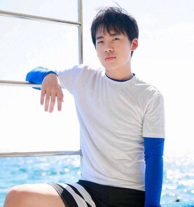 郭麒麟漂亮70斤,"改头换面",成功逆袭,终于熬出头了_补充_运动_蛋白质