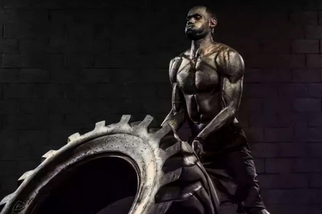 众所周知詹姆斯肌肉堪称非人类,但是在这5人面前 他就