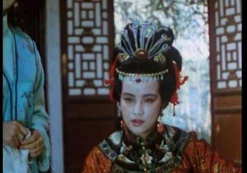 89版《红楼梦》,刘晓庆扮演的王熙凤,为什么少有人知?