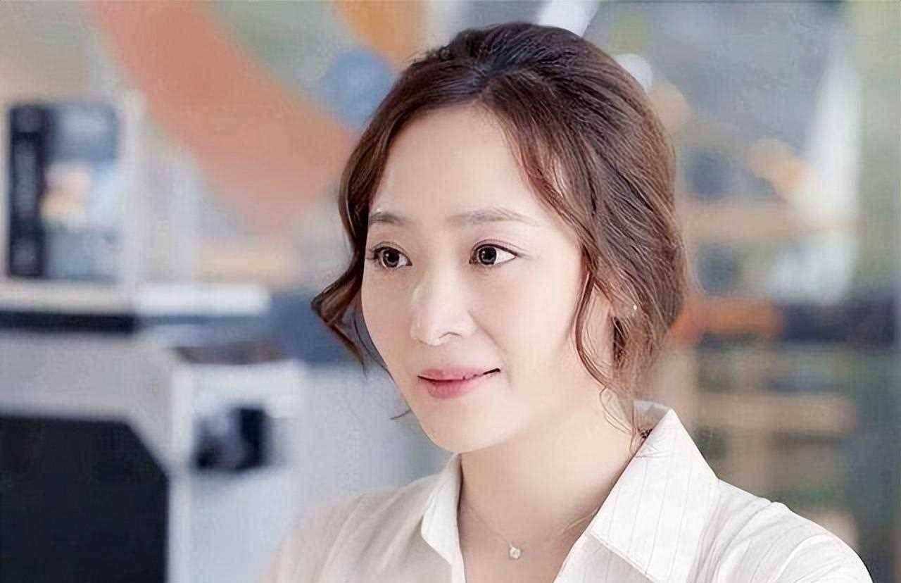 演员曲珊珊,嫁给落魄的黄海波,任劳任怨九年,如今苦尽甘来_事业_坚守