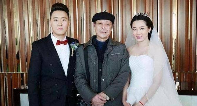 她是赵本山干女儿,当红时与干爹传出绯闻,33岁成为路人却很幸福_孟真