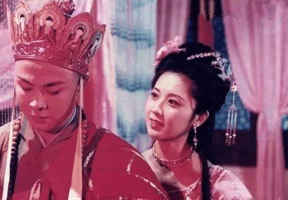 西游记中的女妖怪为何总想嫁给唐僧,却对唐僧肉不感兴趣?