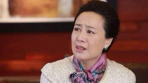 57岁老戏骨吴玉芳近照, 当红时期嫁乒乓王子, 今结婚32年仍恩爱_电影