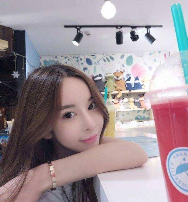 浙江一富2代拥有妻女,却花费3亿追网红女,破产被抓后惨遭抛弃_张晓恩