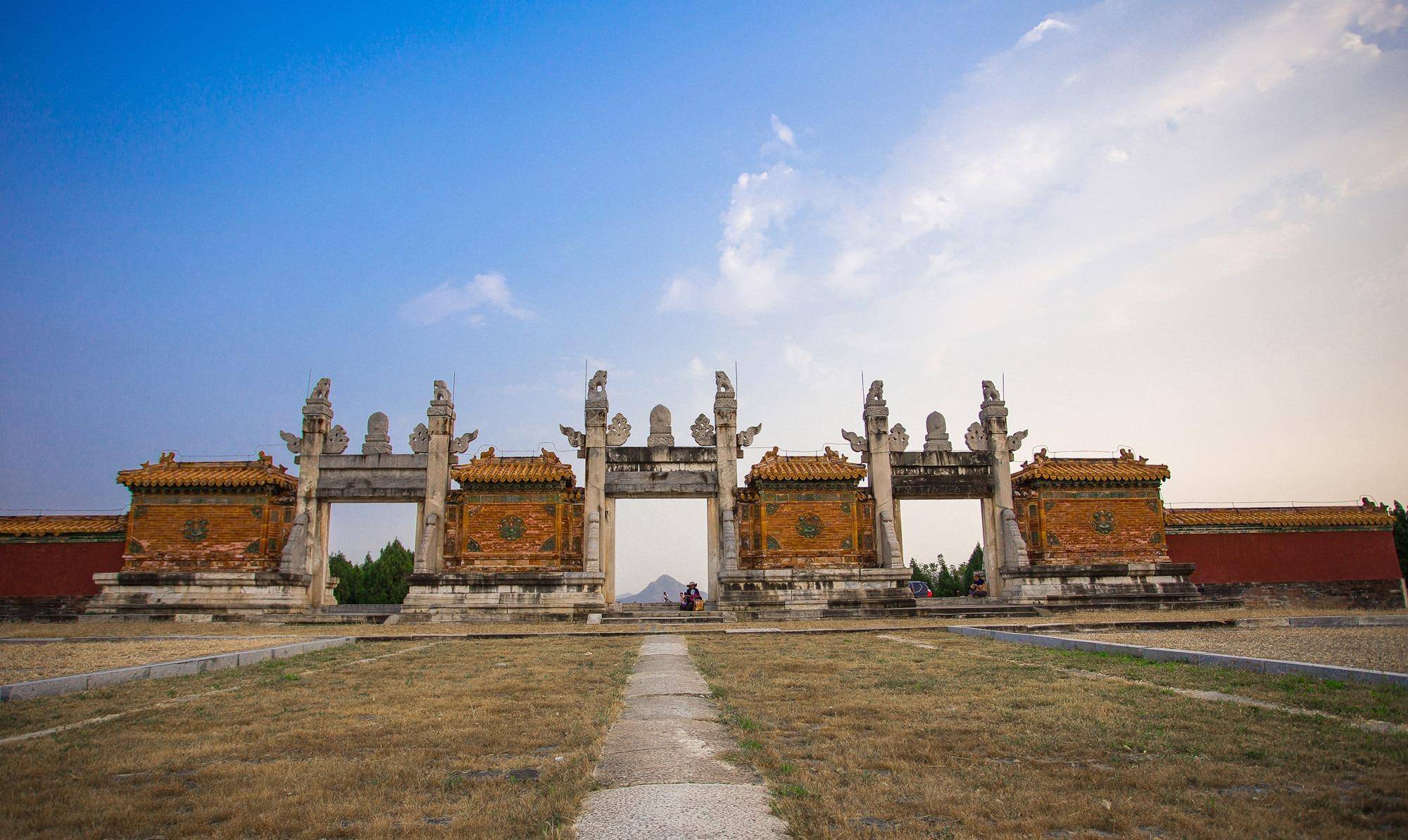 大清都亡了109年,却还有人在日夜看守皇陵?谁给他们发