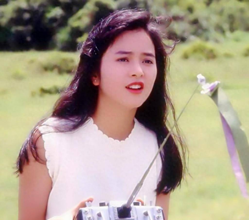 前夫一句话让她成"笑话" ,22岁嫁富商,27岁离婚带两娃_叶蕴仪_观众