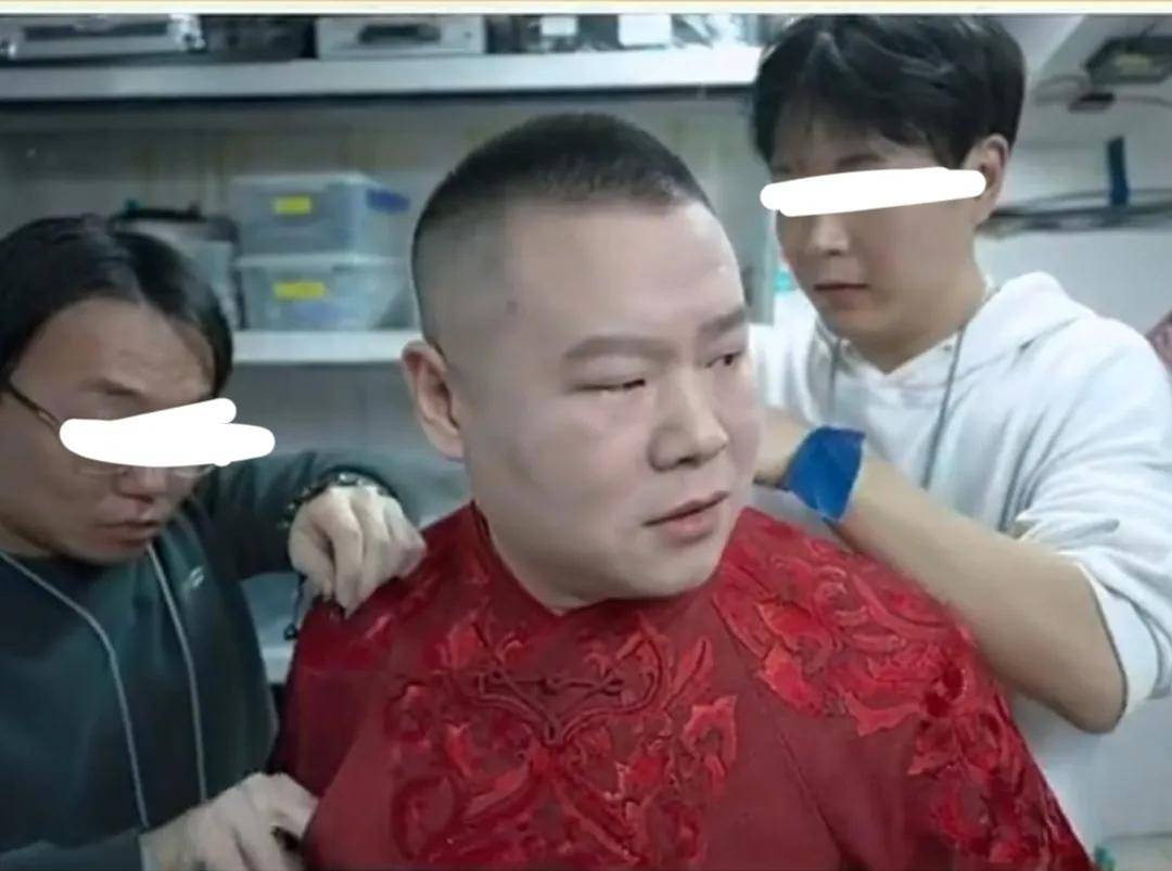 央视春晚群星表情包:岳云鹏表演完苦瓜脸,关晓彤刘诗诗捂嘴狂笑_镜头