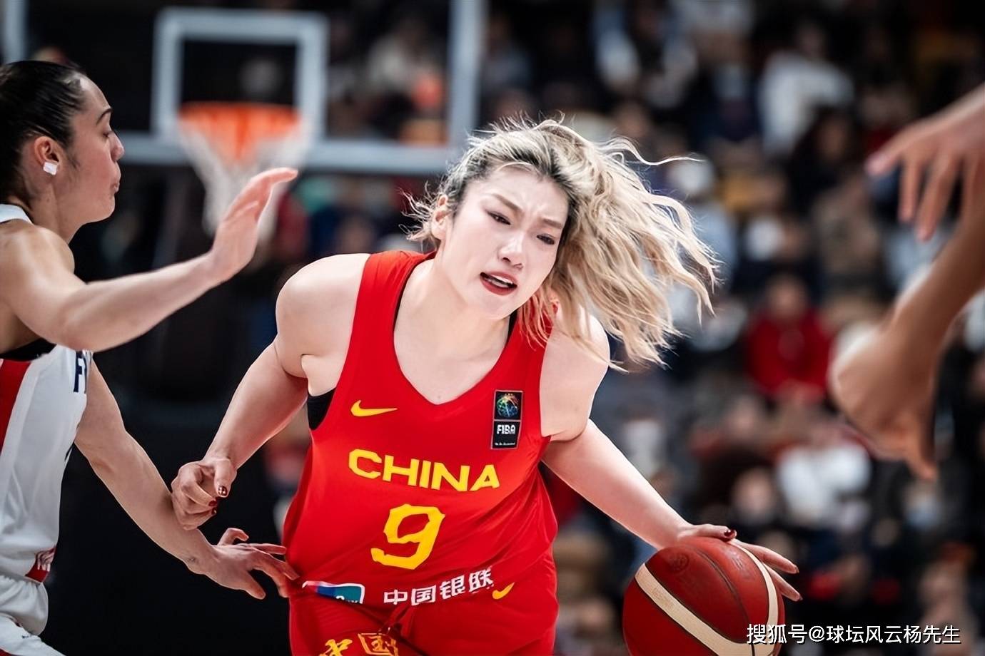 爆冷！中国女篮在西安赛区遭遇挑战，不敌法国队收获经验