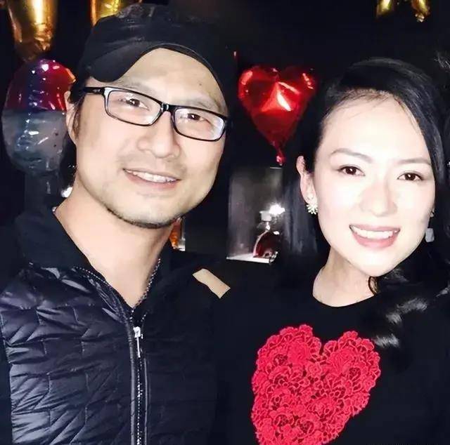 霍尊的恋情而备受关注的陈露,而另一些人则认为可能是篮球运动员孙悦