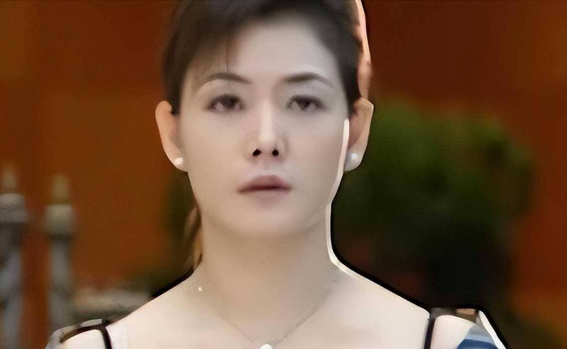 原来她早已去世,抢救11天难敌病魔,91岁老母亲坐轮椅为其送_孟庭丽