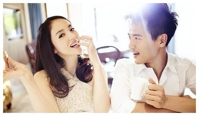 在离婚后的日子里,董璇曾在微博晒出与高云翔一起为女儿庆生的照片.