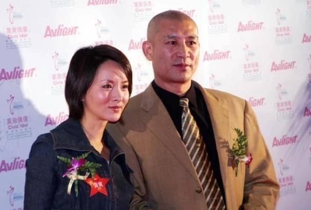 师小红:为妻子丁克11年,当红时息影照顾岳父岳母,今成人生赢家_谢兰